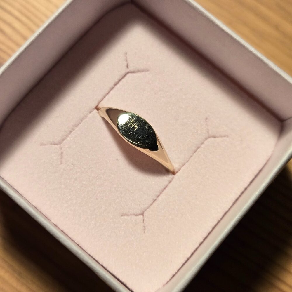 S-kin Studio - Sora Signet Ring (9k yellow gold) - Picture 6 of 6